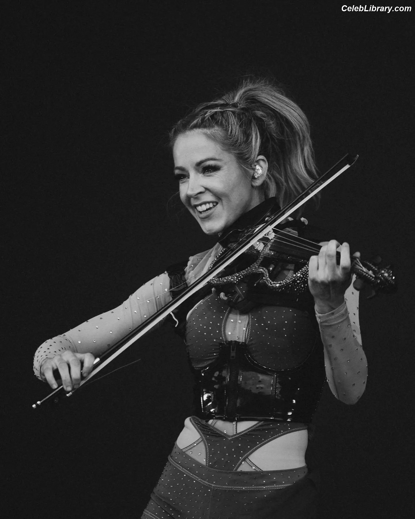 Lindsey Stirling photo 24 of 510