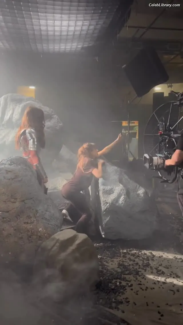 Lindsey Stirling photo 20 of 510