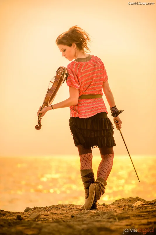 Lindsey Stirling photo 21 of 508