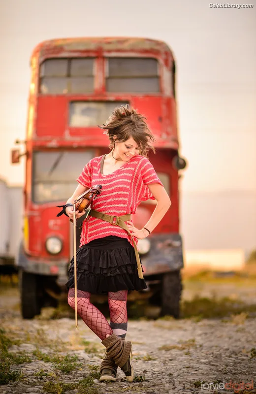 Lindsey Stirling photo 24 of 508