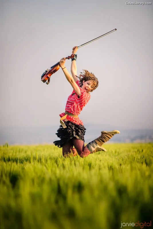 Lindsey Stirling photo 15 of 508