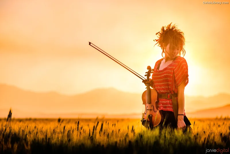 Lindsey Stirling photo 18 of 508