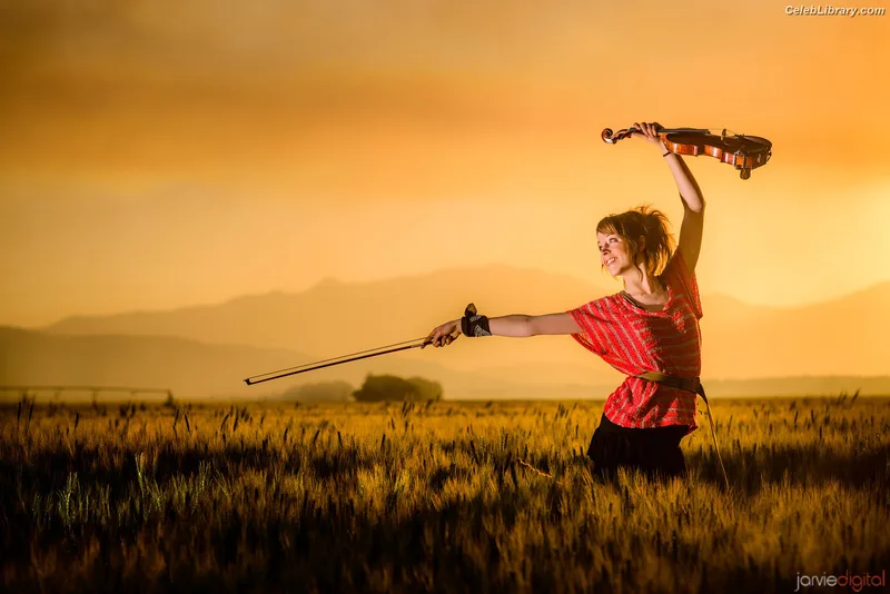 Lindsey Stirling photo 19 of 508