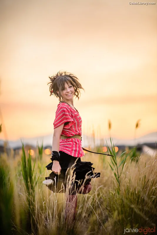 Lindsey Stirling photo 7 of 508