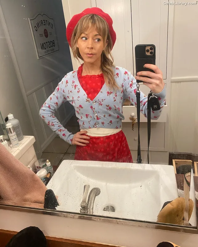 Lindsey Stirling photo 18 of 508