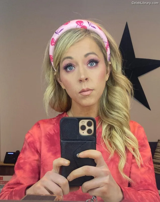 Lindsey Stirling photo 4 of 508