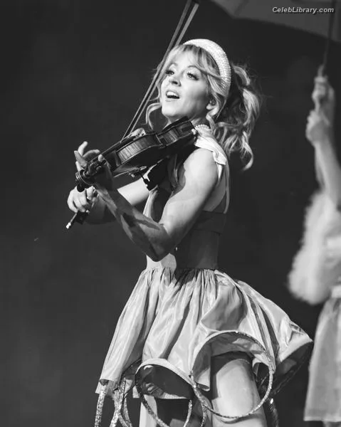 Lindsey Stirling photo 23 of 508