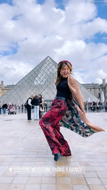 Lindsey Stirling photo 13 of 508