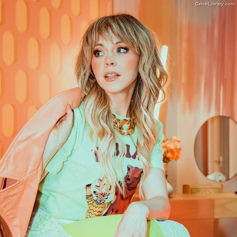 Lindsey Stirling photo 8 of 508