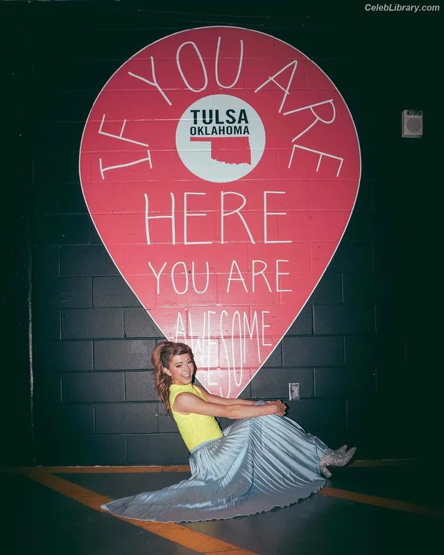 Lindsey Stirling photo 21 of 508