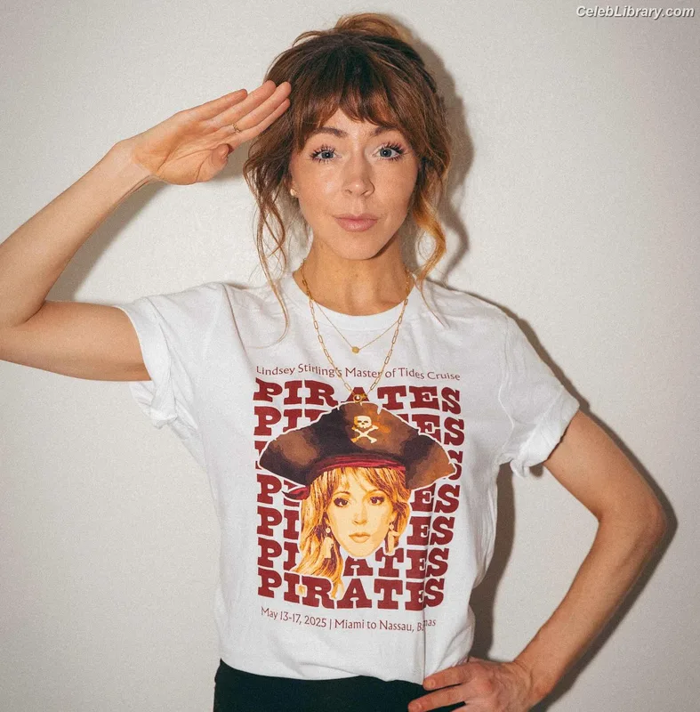 Lindsey Stirling photo 11 of 508