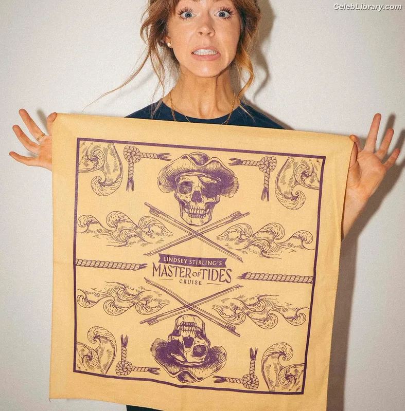 Lindsey Stirling photo 21 of 508