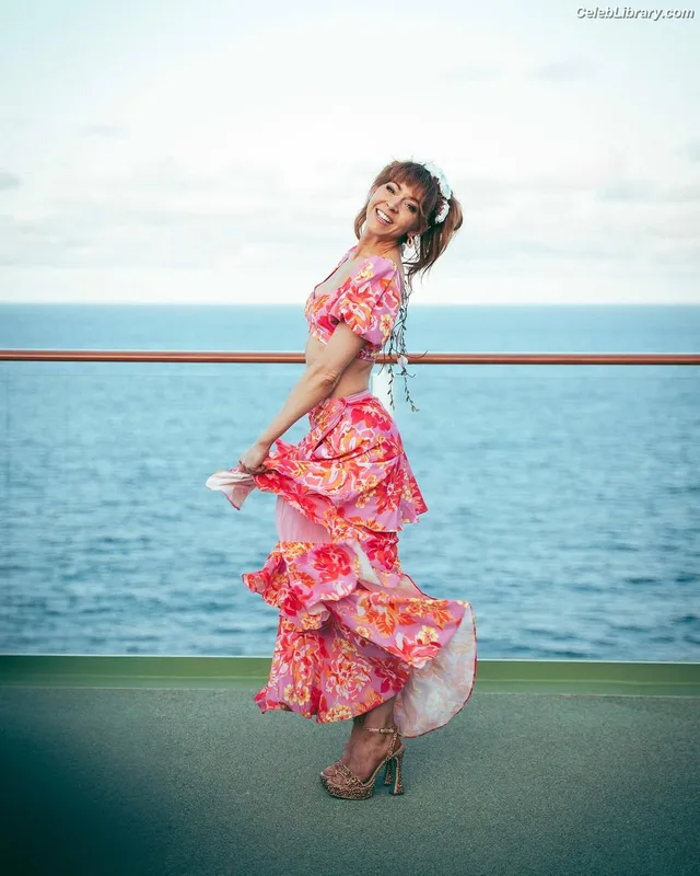 Lindsey Stirling photo 1 of 508