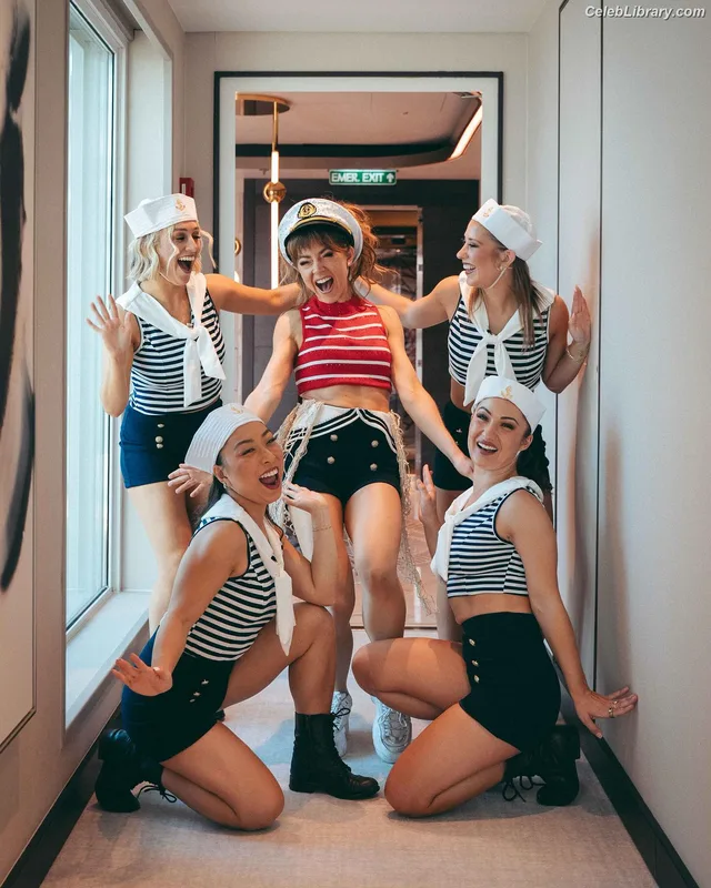Lindsey Stirling photo 4 of 508