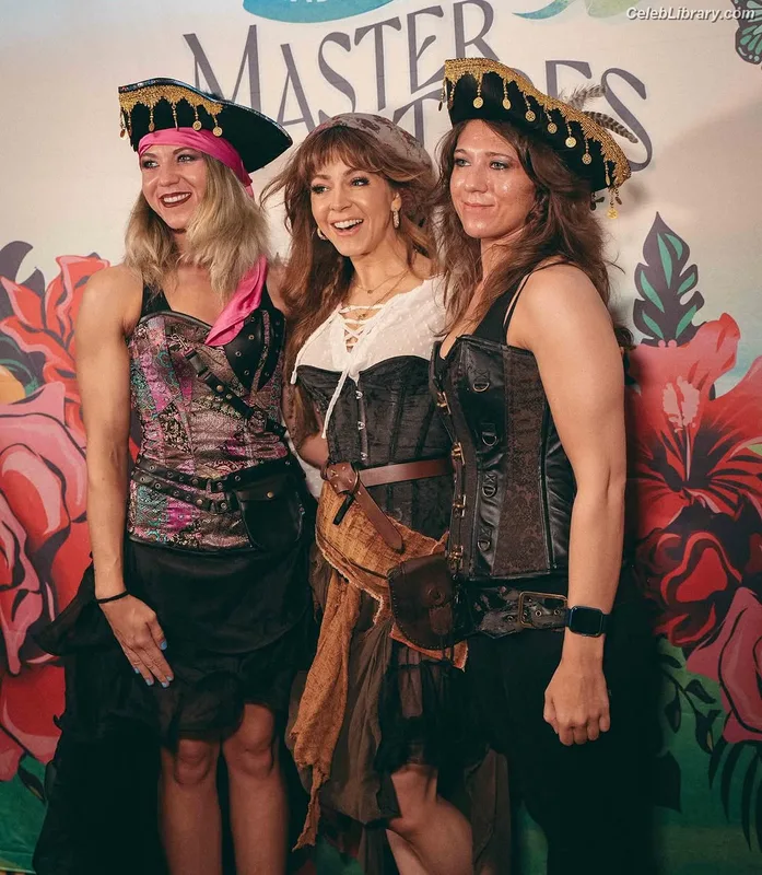 Lindsey Stirling photo 8 of 508
