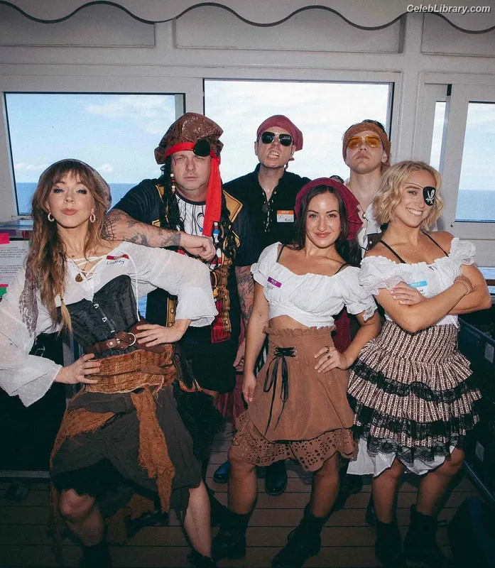 Lindsey Stirling photo 9 of 508
