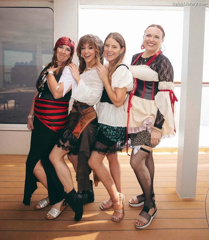 Lindsey Stirling photo 11 of 508
