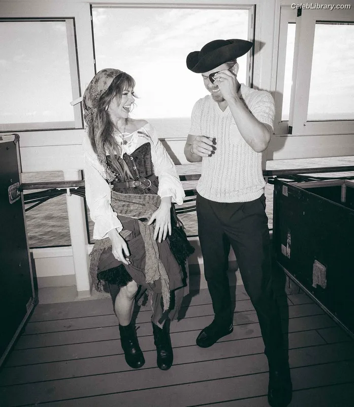 Lindsey Stirling photo 12 of 508