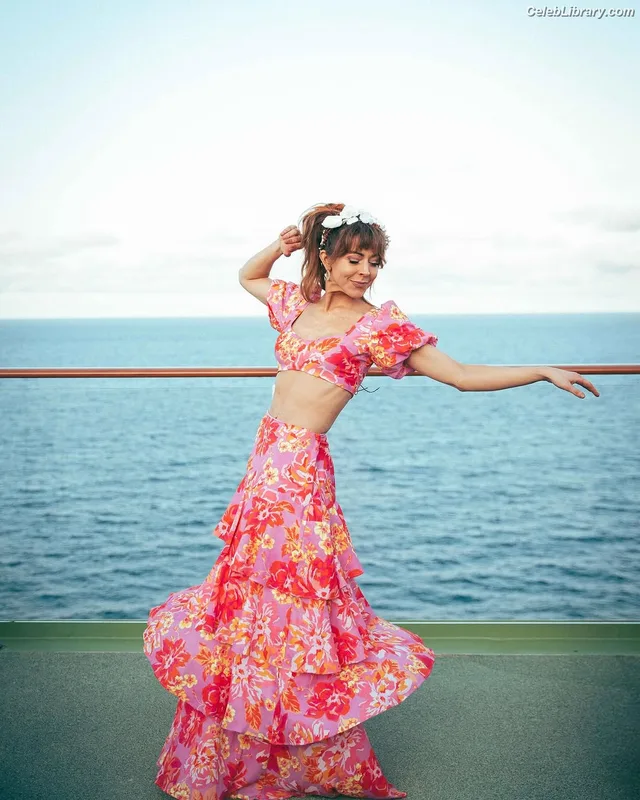 Lindsey Stirling photo 13 of 508