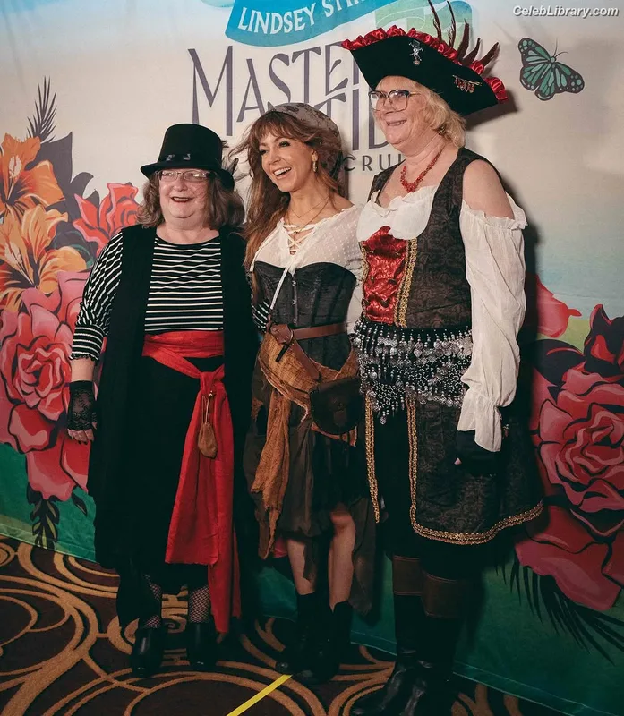 Lindsey Stirling photo 15 of 508