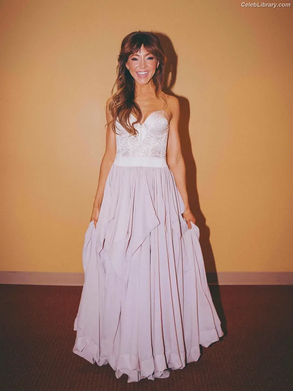 Lindsey Stirling photo 1 of 508