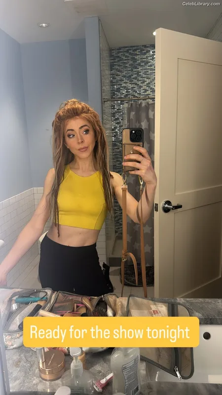 Lindsey Stirling photo 7 of 508