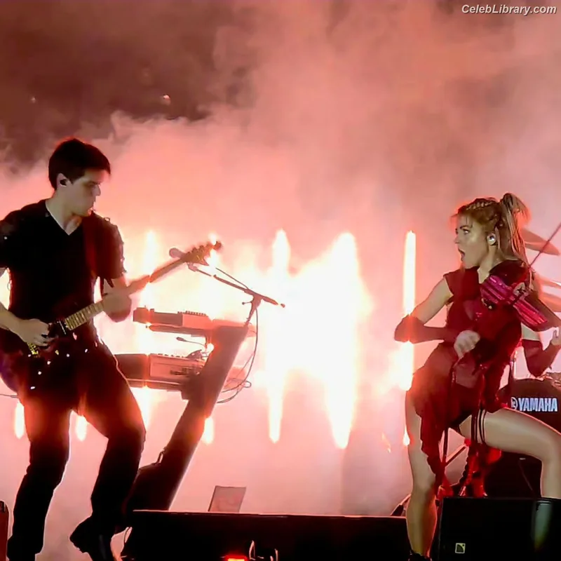 Lindsey Stirling photo 15 of 508
