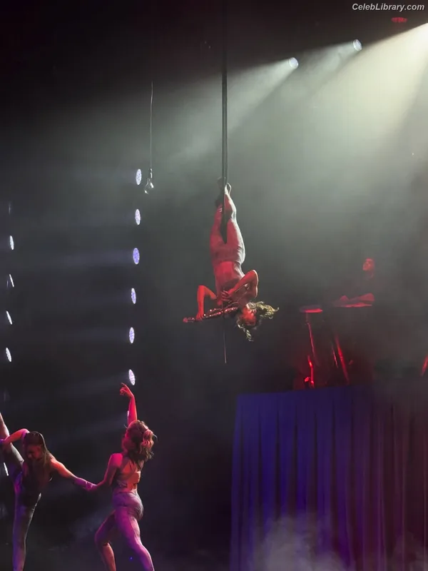 Lindsey Stirling photo 18 of 508