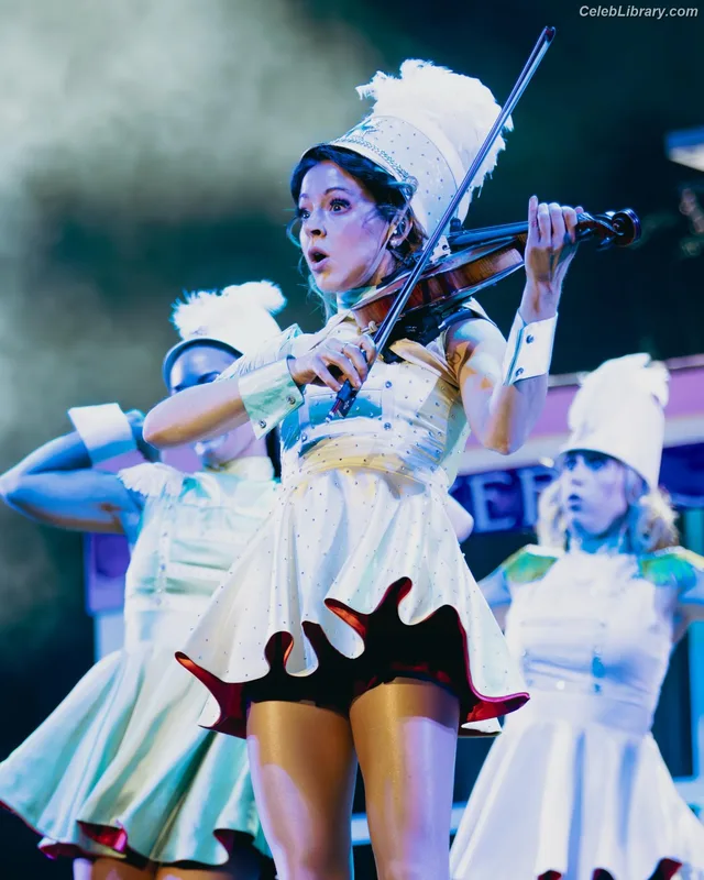 Lindsey Stirling photo 20 of 508