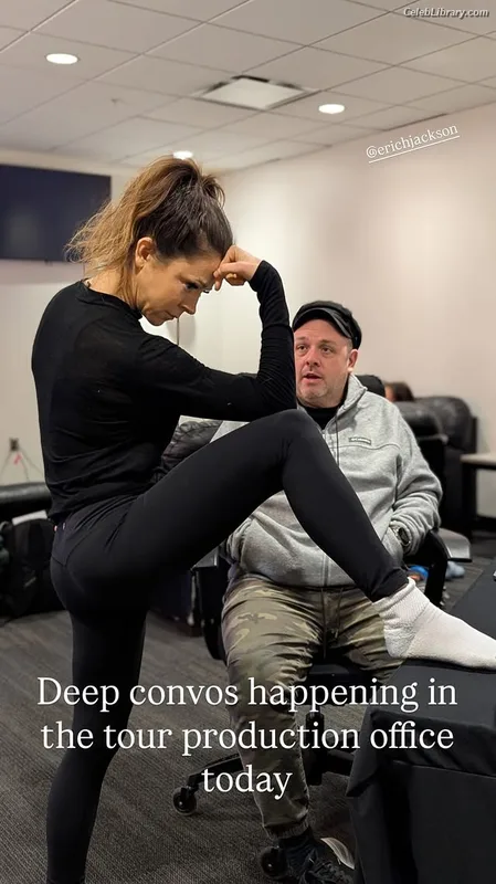 Lindsey Stirling photo 21 of 508