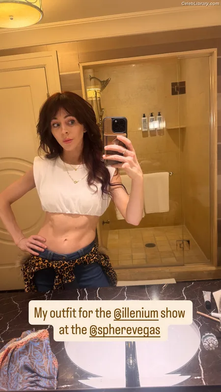 Lindsey Stirling photo 3 of 508