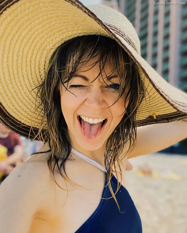 Lindsey Stirling photo 10 of 508