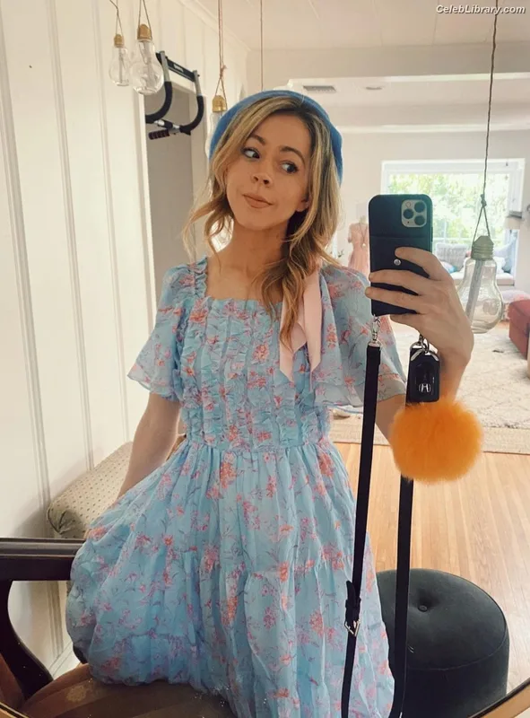 Lindsey Stirling photo 24 of 508