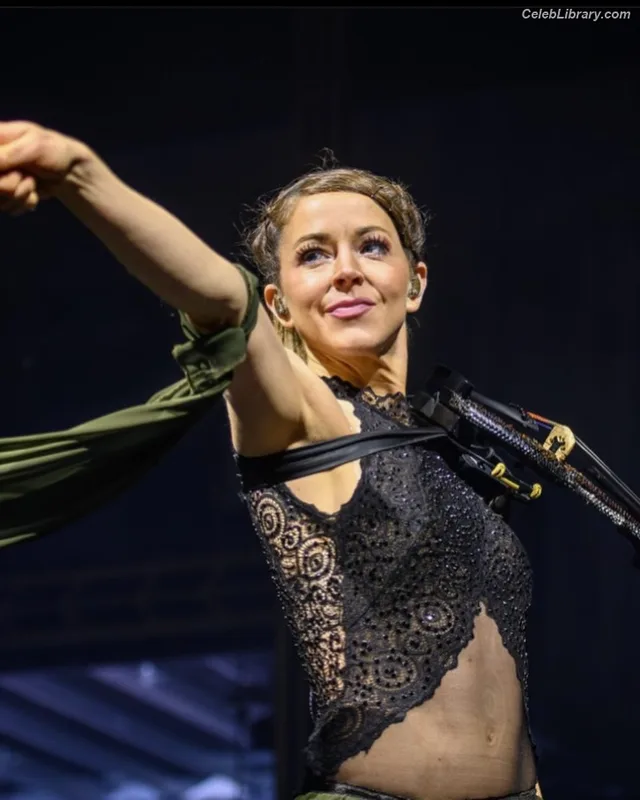 Lindsey Stirling photo 6 of 508