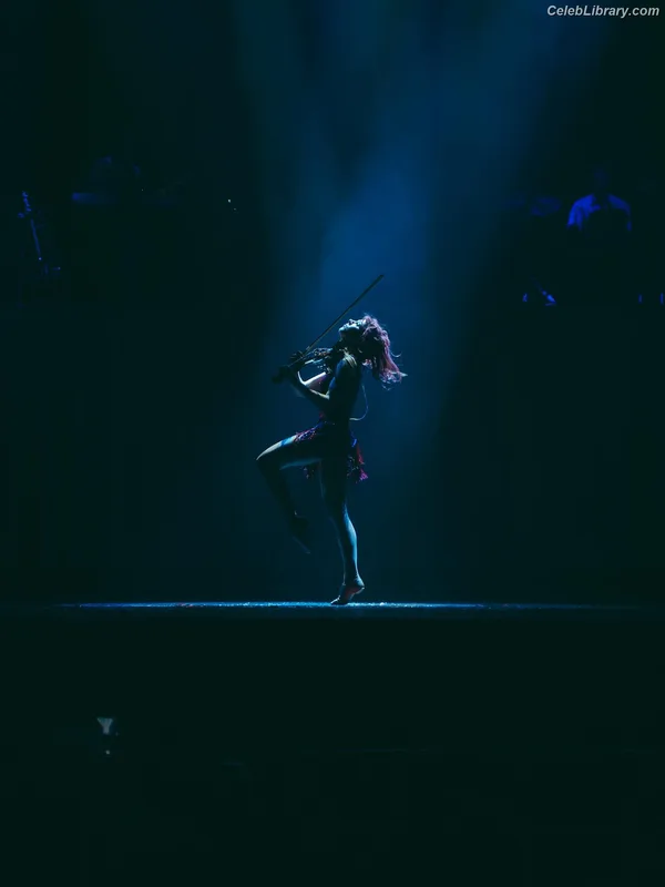 Lindsey Stirling photo 21 of 508