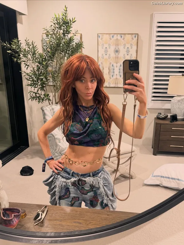 Lindsey Stirling photo 1 of 508