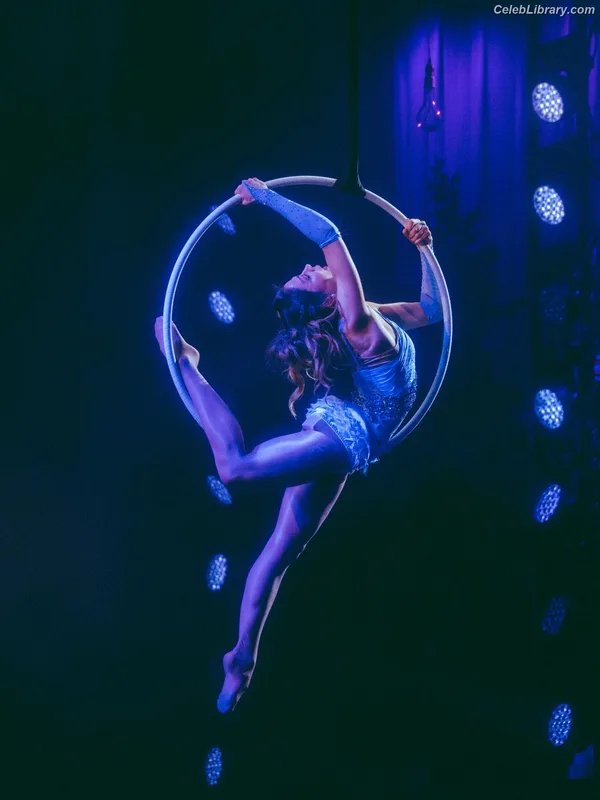 Lindsey Stirling photo 5 of 508