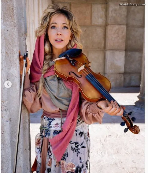 Lindsey Stirling photo 20 of 508