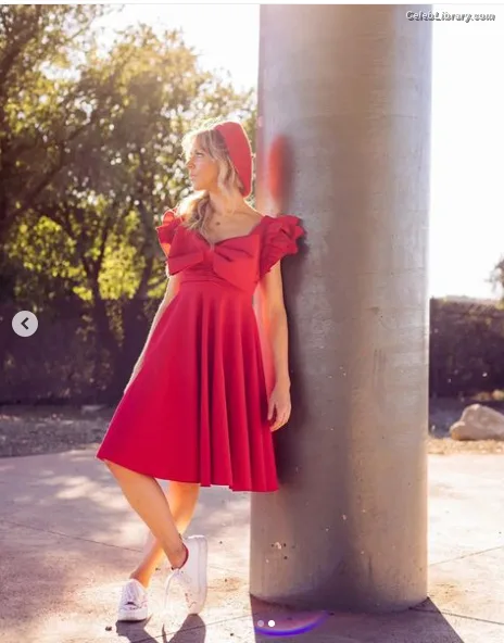 Lindsey Stirling photo 2 of 508