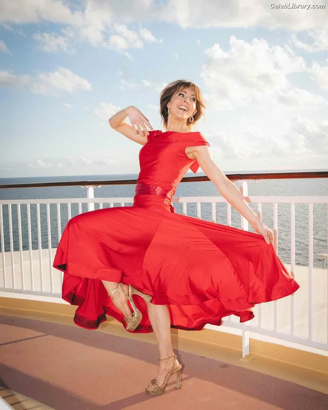 Lindsey Stirling photo 2 of 508