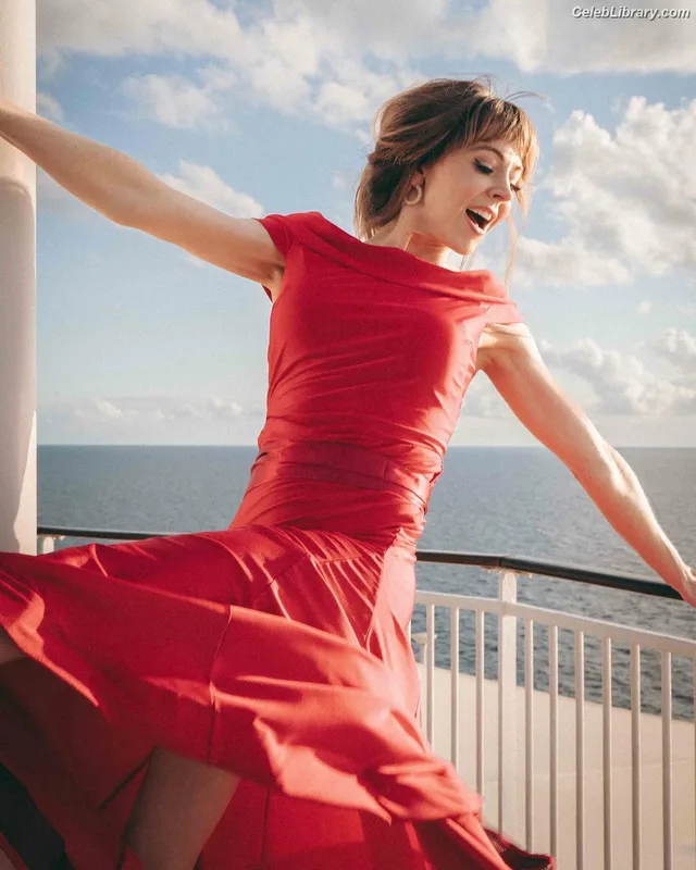 Lindsey Stirling photo 4 of 508