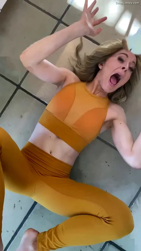 Lindsey Stirling photo 11 of 508