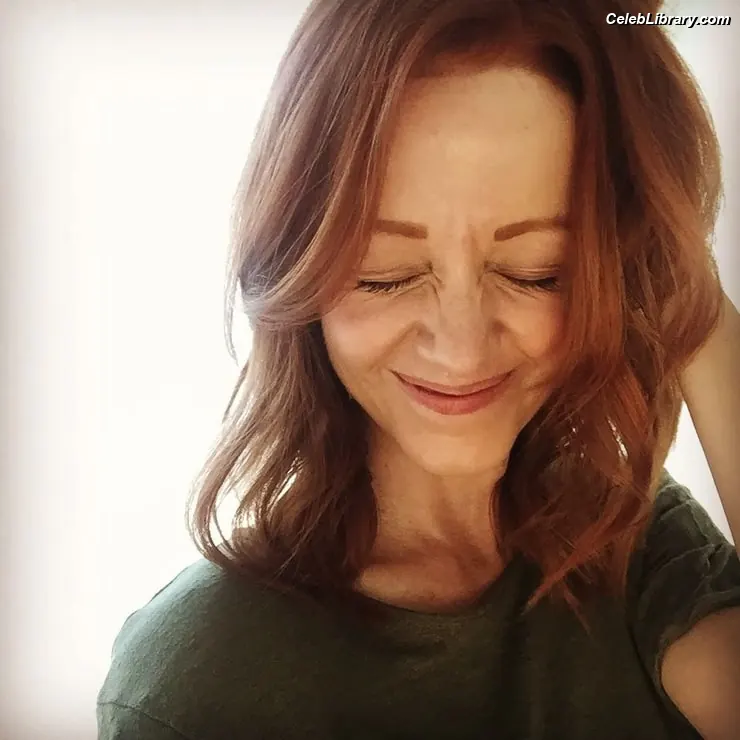 Lindy Booth photo 1 of 91