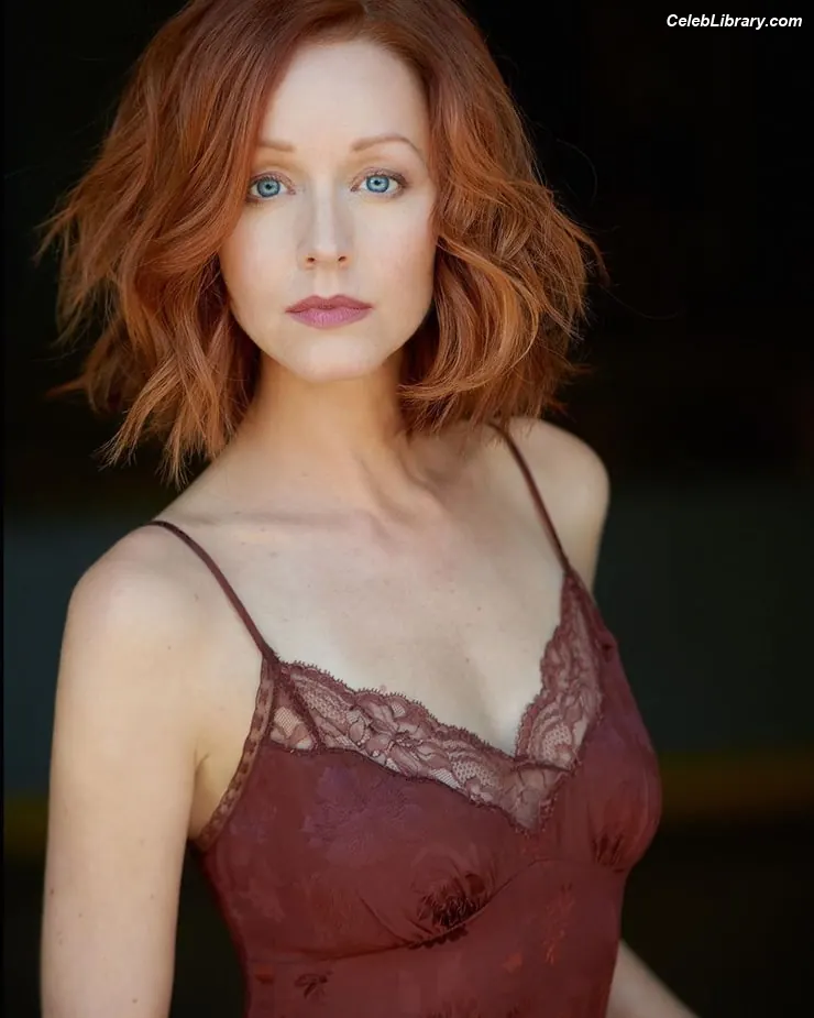 Lindy Booth photo 2 of 91