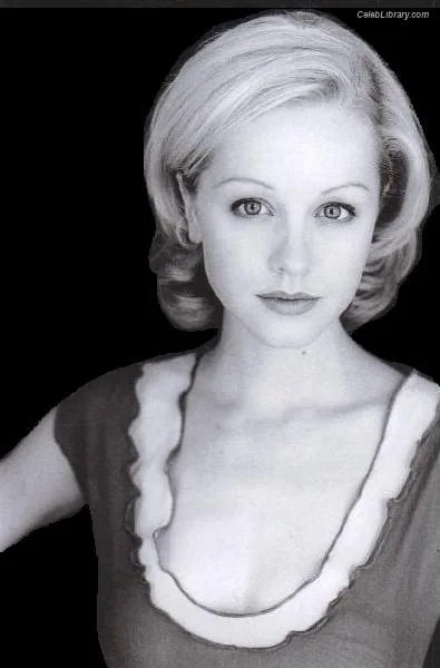 Lindy Booth photo 7 of 92