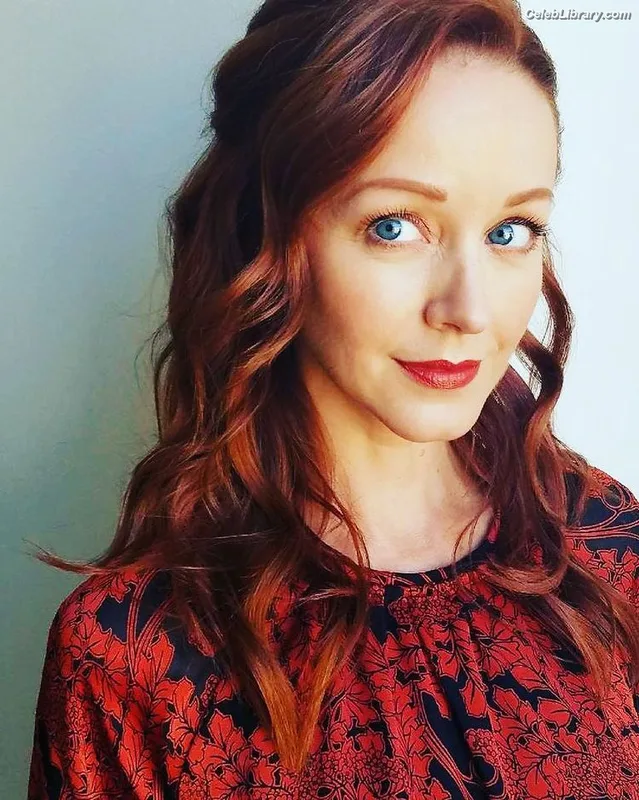 Lindy Booth photo 2 of 92