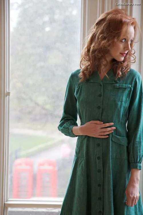 Lindy Booth photo 8 of 92