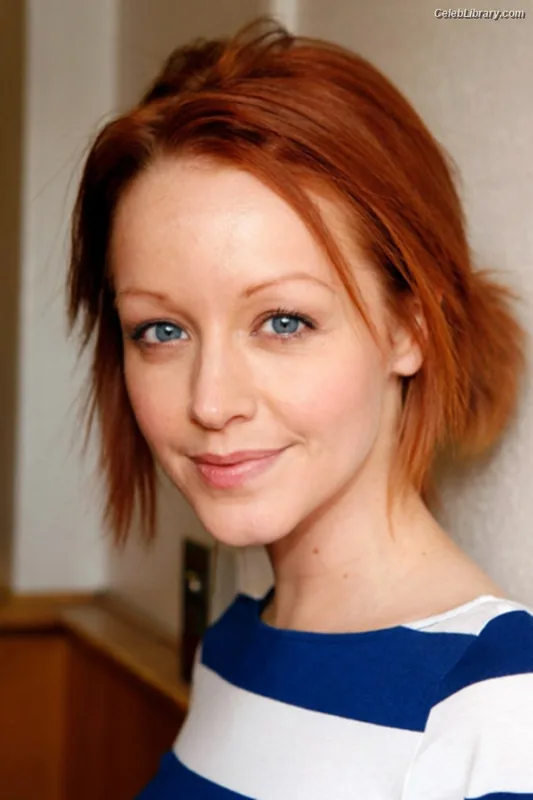 Lindy Booth photo 14 of 92