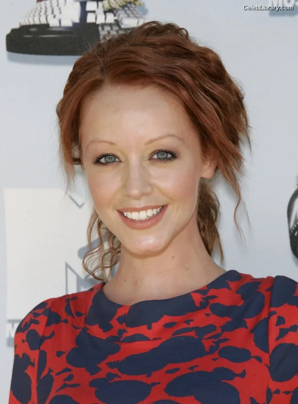 Lindy Booth photo 15 of 92