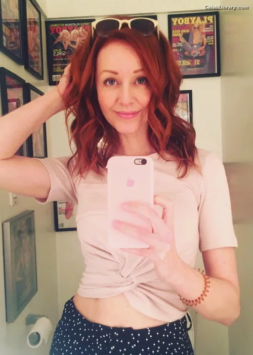 Lindy Booth photo 21 of 92